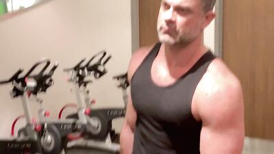 GYM CRUZ - DADDY RILEY   CRUZ PARKER