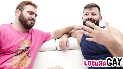 Entrevista y follada con peludazo argentino