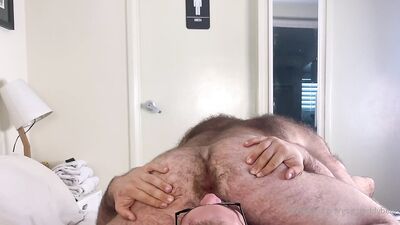 Teddy Bear tops Davin Strong