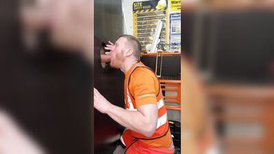 Gloryhole Creampie - TradesmanCock ReddieXXL TenInchDaddy22 & TopMonsterCock