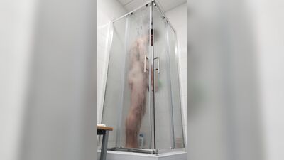 Ridick_7 Pee and Shower Cam - gay porn (16)