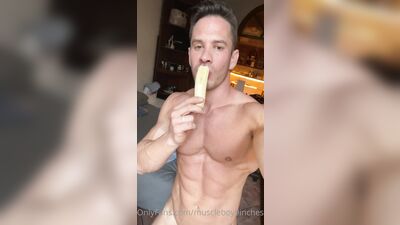 Muscle Boy Rome - gay porn video (109)