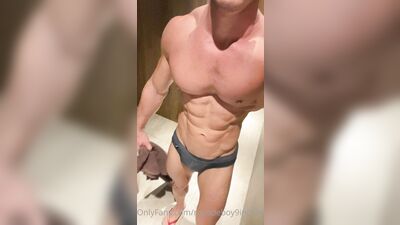 Muscle Boy Rome - gay porn video (101)