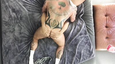 Big Fat Butt Hole used by a Muscle Daddy