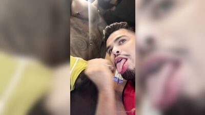 Tesao pos treino - Rico Marlon  Bombom Dot - gay porn
