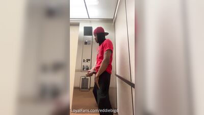 EddieBigD - Getting caught in The Elevator