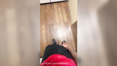 EddieBigD - Getting caught in The Elevator