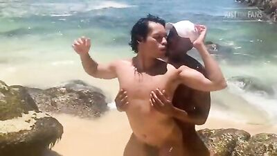 Beach Sex - Rhyheim fucks Alejandro