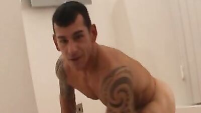 Machofucker - Igor & Darren - Double-Loaded - free gay porn