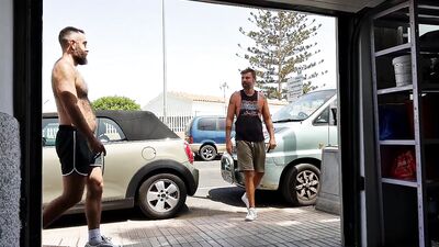 RawFuckClub - Ale Tedesco & Rob Hairy - Fucking In The Garage - free gay porn