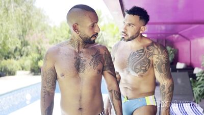 Viktor Rom and Kova - El peon Jugueton - free gay porn