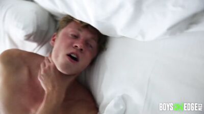 Naked Model Alexis Slowly Jacks Himself Off And Cums - free gay porn