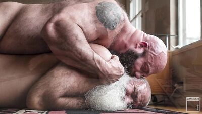 THREE MASCULAR - free gay porn