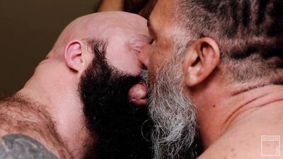 THREE MASCULAR - free gay porn