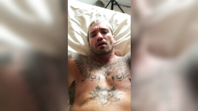 Mike Verine fucks Russo Latino MIKE VERINE - free gay porn