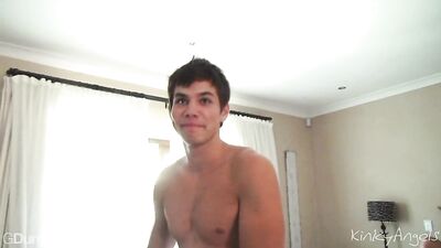Issue #16 - Dancing Queens documentary - free gay porn