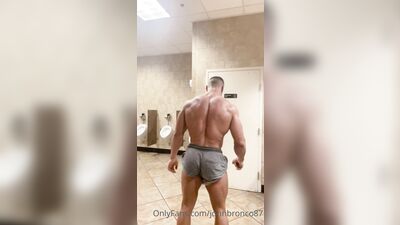 OnlyFans - John Bronco - 2022-02-22 little flexing at the gym after cardio - free gay porn