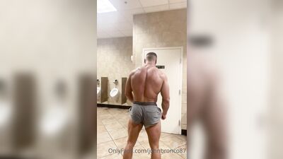 OnlyFans - John Bronco - 2022-02-22 little flexing at the gym after cardio - free gay porn