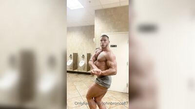 OnlyFans - John Bronco - 2022-02-22 little flexing at the gym after cardio - free gay porn