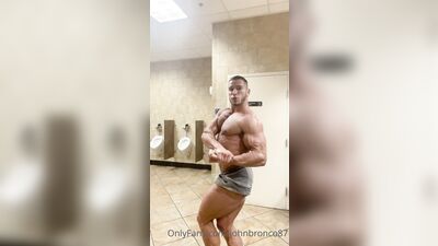 OnlyFans - John Bronco - 2022-02-22 little flexing at the gym after cardio - free gay porn