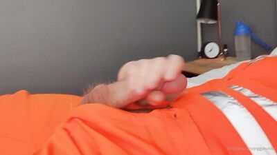 Piggy Builder - gay porn video (34)
