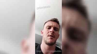 Piggy Builder - gay porn video (20)