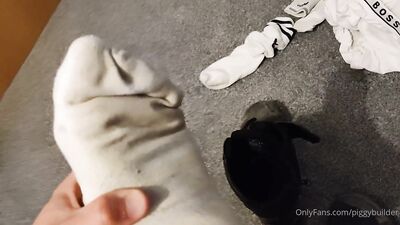 Piggy Builder - gay porn video (56)