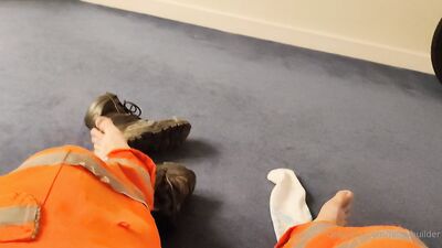 Piggy Builder - gay porn video (7)