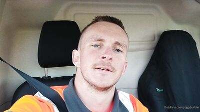 Piggy Builder - gay porn video (36)