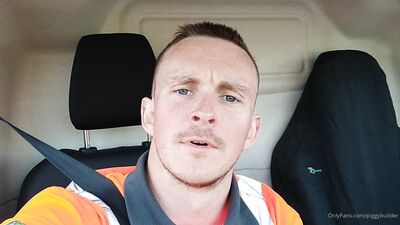 Piggy Builder - gay porn video (36)