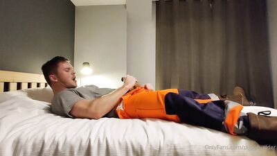 Piggy Builder - gay porn video (70)