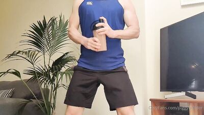 Piggy Builder - gay porn video (33)