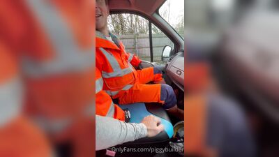 Piggy Builder - gay porn video (4)