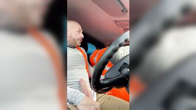 Piggy Builder - gay porn video (4)