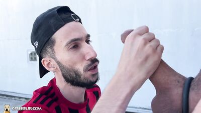 Cocksucker and Tian Tao - Bigger is better - free gay porn