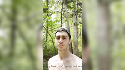 TheStepBrothers - Lil bro and Big Bro kiss on a hike - 24 secs - free gay porn