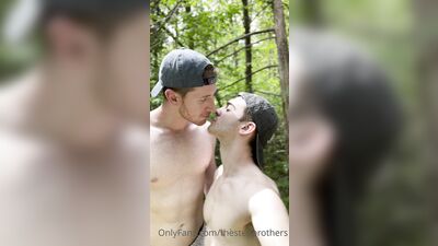 TheStepBrothers - Lil bro and Big Bro kiss on a hike - 24 secs - free gay porn
