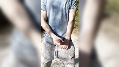TheStepBrothers - Lil bro has a bit of a wank on the hiking trail - 45 secs - free gay porn