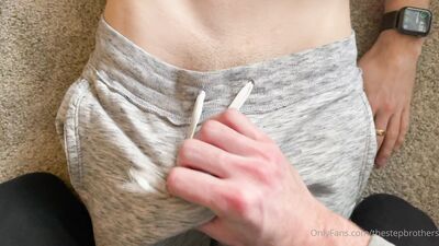 TheStepBrothers - Big bro walks up to Lil bro and pulls out his junk - 1 min - free gay porn