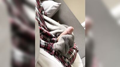 TheStepBrothers - Bg bro rubs Lil bros cock with a plush blanket - 1 min - free gay porn
