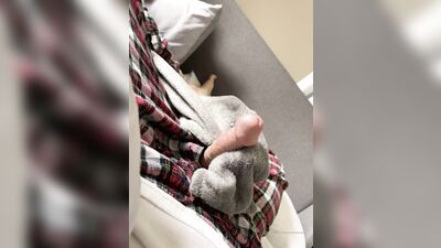 TheStepBrothers - Bg bro rubs Lil bros cock with a plush blanket - 1 min - free gay porn