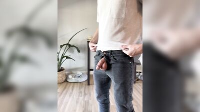TheStepBrothers - Lil bro wiggles his cock out his jeans - 5 secs - free gay porn