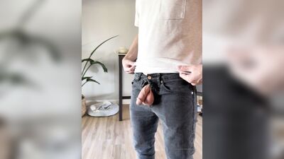 TheStepBrothers - Lil bro wiggles his cock out his jeans - 5 secs - free gay porn