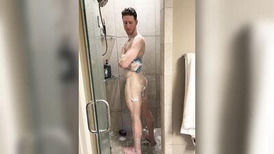TheStepBrothers - Big bros butt in the shower - 10 secs - free gay porn
