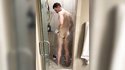 TheStepBrothers - Big bros butt in the shower - 10 secs - free gay porn