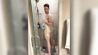 TheStepBrothers - Big bros butt in the shower - 10 secs - free gay porn