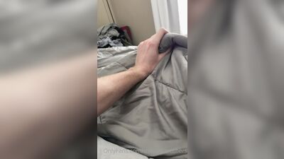 TheStepBrothers - Big bro fondles Lil bro in bed - 1 min - free gay porn