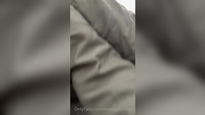 TheStepBrothers - Big bro fondles Lil bro in bed - 1 min - free gay porn