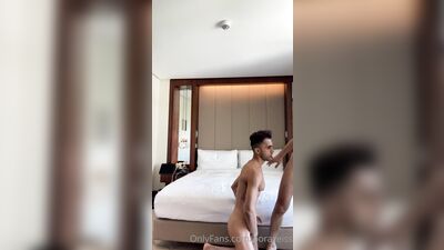 Latino slut tired of sucking asks Borazeiss to cum