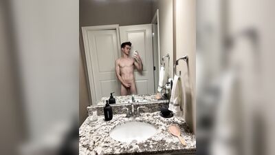 TheStepBrothers - Lil bro wanks a bit in the mirror - 13 secs - free gay porn